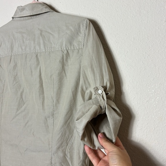 J. Crew 100% Cotton Button Down Shirt Roll Up Sleeves Beige size Medium - Picture 6 of 9